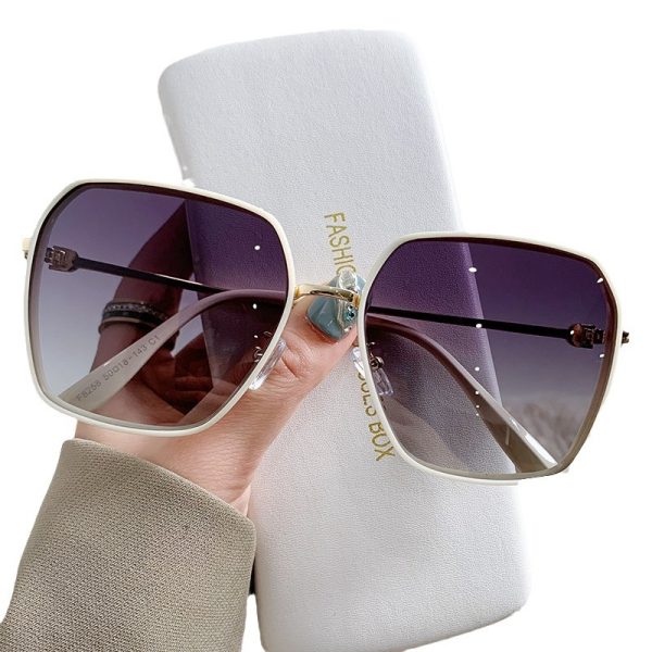 New women's polarized sunglasses, UV protection, driving glasses, fashionable and versatile, retro Internet celebrity sunglasses for men - Image 5