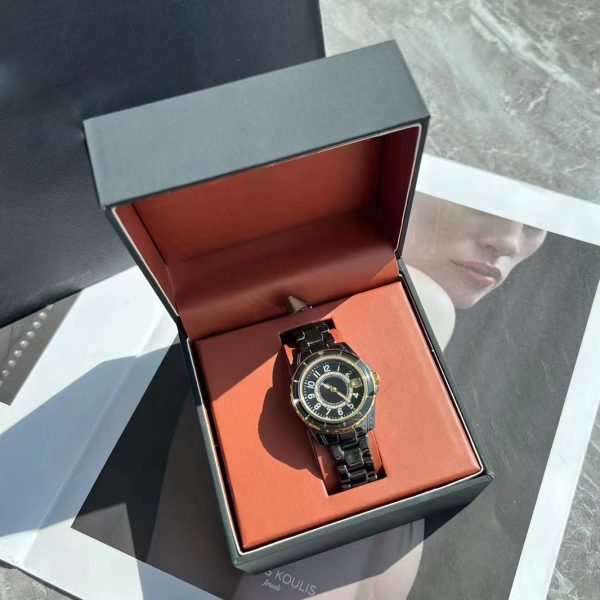 Popular watches: Nordic light luxury, minimalist women's quartz watches, high-end slim steel bands, business quartz watches, wear-resistant