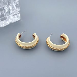 French niche wide C-shaped circle earrings, black gold series, personalized retro stud earrings, temperament, high-end earrings, women