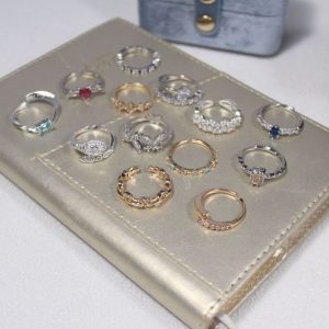 Japanese and Korean fashion sterling silver zircon ring, female baby's breath set with diamonds, vintage niche design, high-end open ring ring