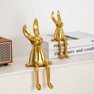 Internet celebrity creative cartoon sitting posture, long-eared rabbit ornaments, high-end light luxury living room, TV cabinet, wine cabinet, entrance decorations
