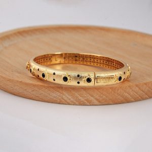 Italian Bujia New Diamond Encrusted Bracelet Women 18k Versatile Light Luxury Vintage Imperial Green Bracelet Jewelry Wholesale