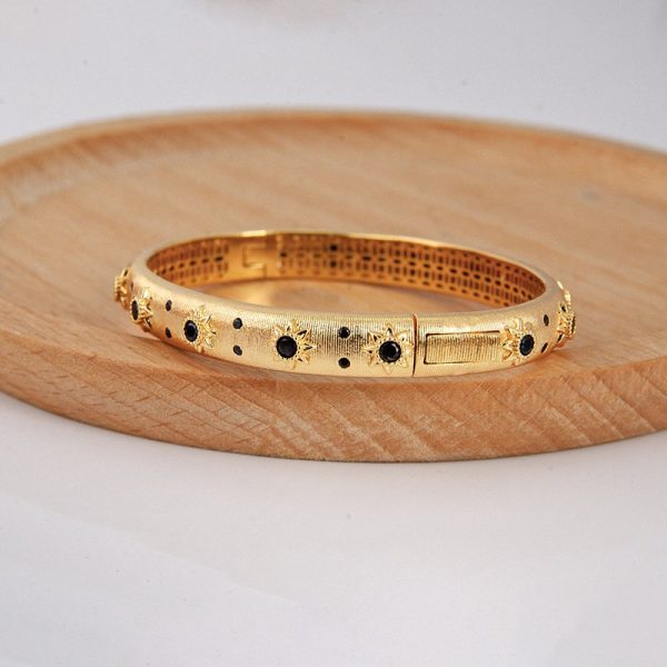Italian Bujia New Diamond Encrusted Bracelet Women 18k Versatile Light Luxury Vintage Imperial Green Bracelet Jewelry Wholesale - Image 4