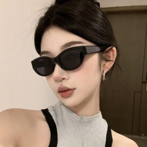 Korean jennie hot girl cat eye sunglasses women's 2025 new retro sunglasses UV protection European and American trendy cool