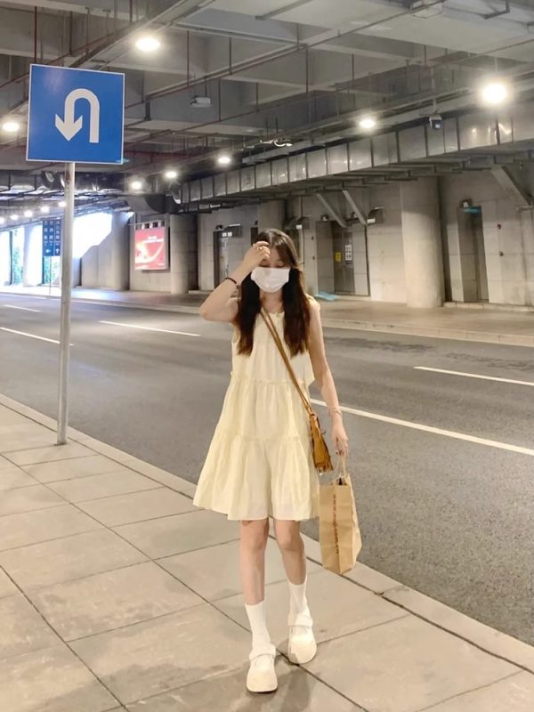 Milk sweet sleeveless halterneck dress women's summer 2023 new small man fungus thin A-line princess dress - Image 3