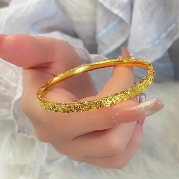 Three-sided crushed ice bracelet, women's ancient sand gold, CNC dragon scale jewelry, will not fade for a long time, imitation gold bracelet, high-end feeling