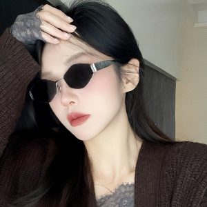 2025 New Vintage Diamond Small Face Sunglasses American Y2K Hip Hop Concave Shape Sunshade Photo Sunglasses Female