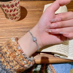 Titanium steel does not fade Korean vintage pearl bracelet women's ins style high-end niche titanium steel bracelet couple bracelet