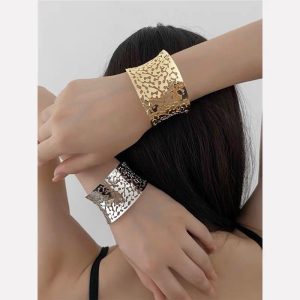 European and American exaggerated hollow leaf wide-faced bracelet women's 2024 new temperament high-end sense bracelet bracelet bracelet