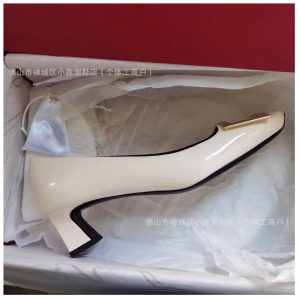 2025RV Square Buckle Single Shoes Women's Mid Heel Block Heel Patent Leather Square Toe Wedding Shoes Commuting Office OL Workplace Women's Shoes