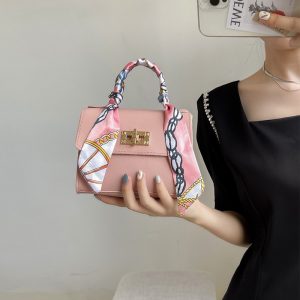 Bag New Women's 2022 Fashion Women's Handbag Niche Design Silk Scarf Mini Chain Bag Shoulder Crossbody Bag