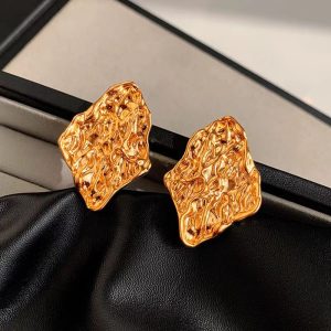 Atmospheric sense of luxury, retro pleated metal earrings, female European and American niche designers, irregular exaggerated personality earrings