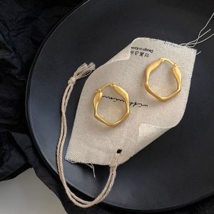 Retro gold exaggerated earrings 2025 new design high-end silver needle large earrings Hong Kong style temperament earrings