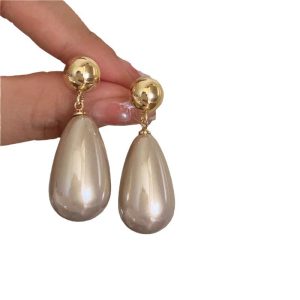 New retro Hong Kong style temperament water drop pearl simple earrings atmospheric French versatile earrings