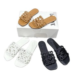 2025 Luo Jiaxia new hollow leather slippers wear a strap slippers on the outside, daily versatile open-toe sandals, women's shoes