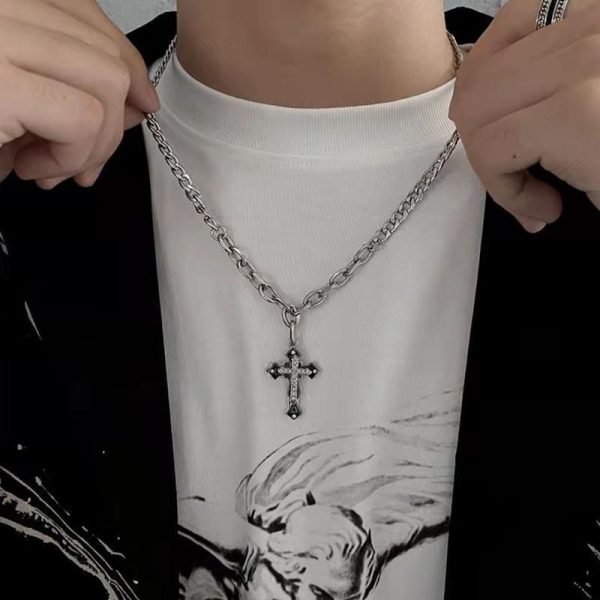 New trendy cross necklace men's trendy hip-hop high-end fashion brand boys niche design versatile ornament pendant