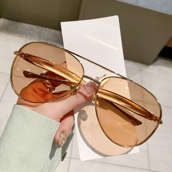 2025 New Toad Mirror Women's Aviator Large Frame Sunglasses Metal Frame High-end Retro Personality Sunglasses for Men - Image 4