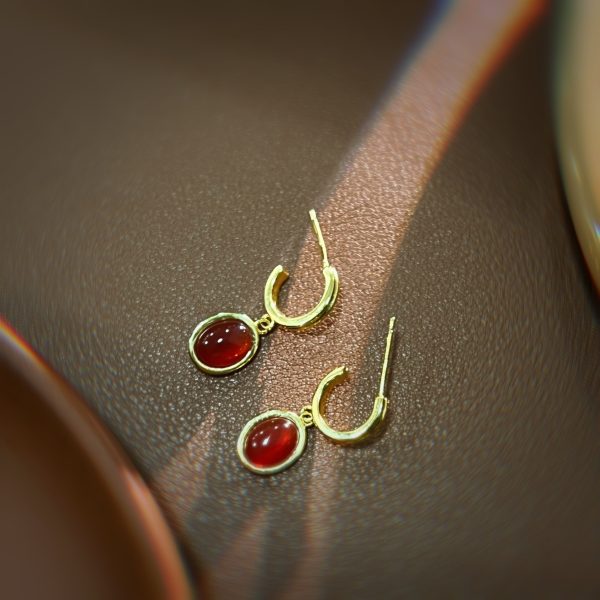 French "Designer" natural vintage red agate earrings, Monica series high-end light luxury niche stud earrings - Image 2