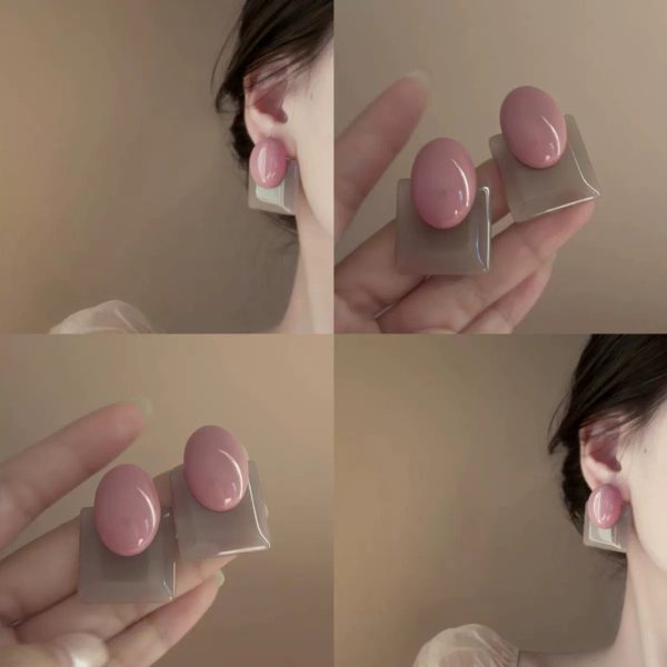 Deadwood rose pink French vintage resin contrast geometric square earrings for women high-end temperament Hong Kong style earrings