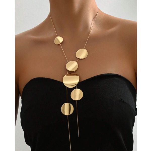 Qiaojin European and American cross-border versatile women's long necklace fashion temperament jewelry disc hollow geometric chain necklace