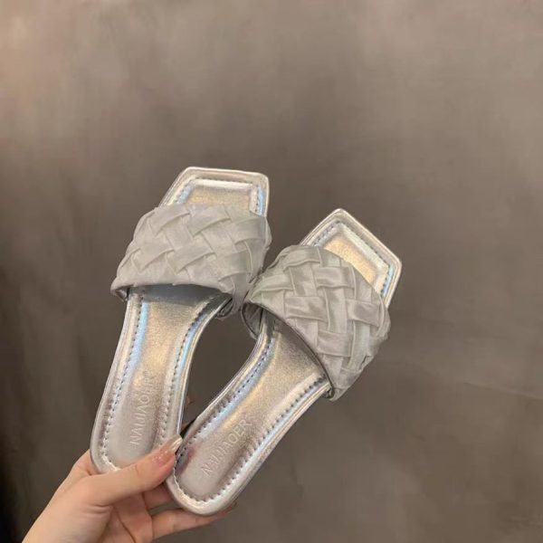 Internet celebrity flat slippers women's design sense niche casual braided belt summer slippers open toe wear one-line sandals - Image 4