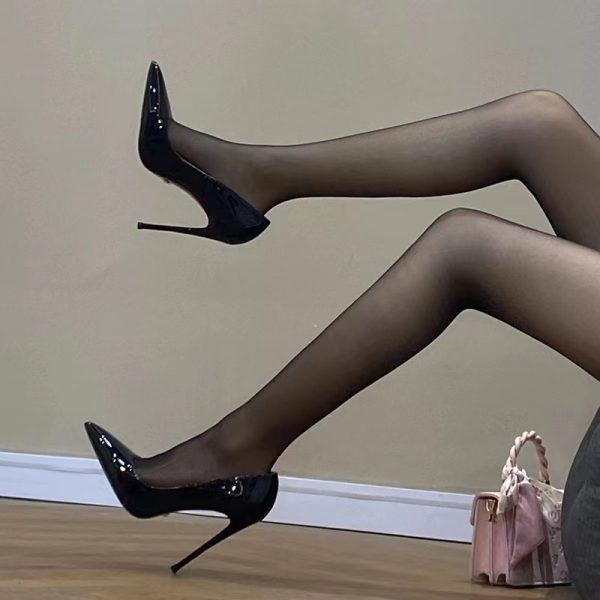 High heel women, spring 2023 new sexy pure desire niche, nude pointed toe, thin heels, no tired feet, professional single shoe women