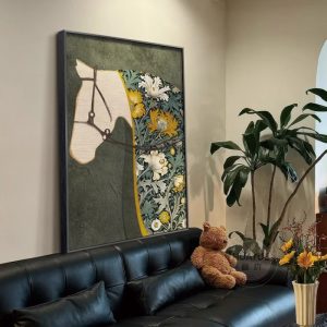 The second-hand style living room decoration painting, the new horse to the success of the retro sofa background wall painting, the high-end sense of the entrance murals