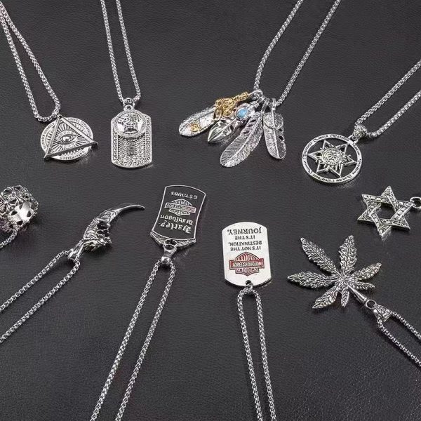 Titanium steel necklace men's tide brand wild clavicle chain light luxury niche design high-end Cuban pendant necklace accessories - Image 4