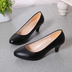 New temperament high heels, pumps, office shiny leather shoes, women's plus-size block heels, work shoes, one piece of delivery