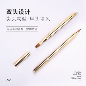 Double-headed lip brush lipstick brush retractable portable smudge professional makeup artist special advanced makeup brush with cover lip film brush