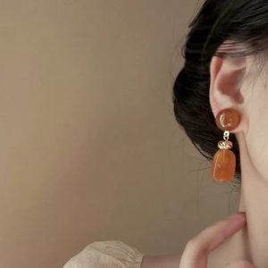 French retro irregular blended geometric earrings female niche design earrings temperament light luxury high-end earrings
