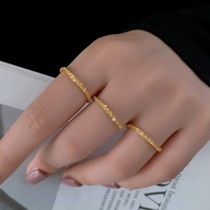 Fashion plain circle simple sparkling titanium steel ring, women's light luxury niche accessories, Korean version of jewelry