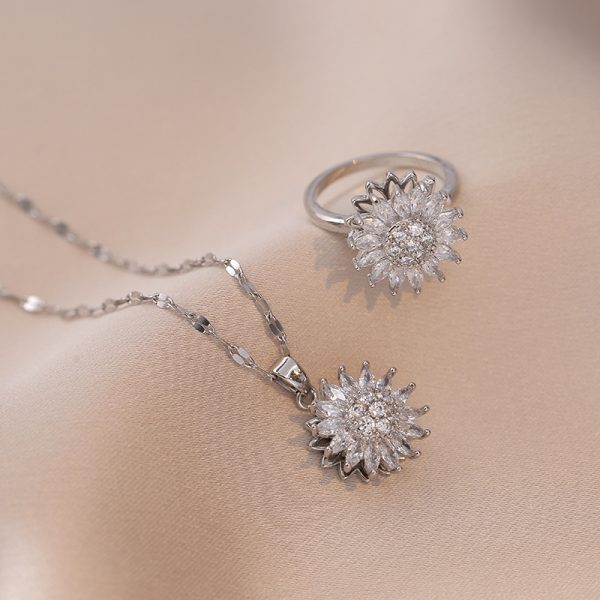 Cross-border zircon necklace women's sunflower new sunflower ins ring rotatable clavicle chain three-piece set - Image 4