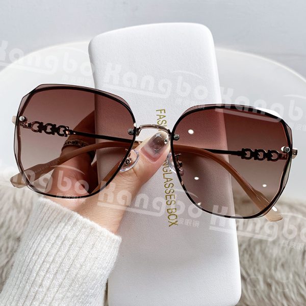 New women's sunglasses, high-end slimming sunglasses, UV protection, large frame sunglasses, large face sunscreen, tide 2304