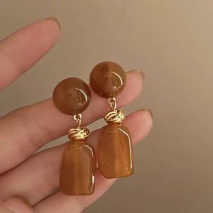 French retro irregular blended geometric earrings female niche design earrings temperament light luxury high-end earrings