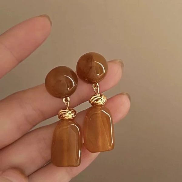 French retro irregular blended geometric earrings female niche design earrings temperament light luxury high-end earrings