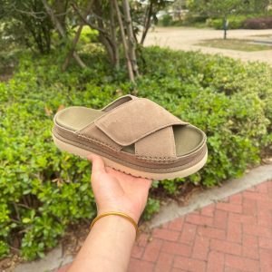 Spring and summer new height increase versatility wears cowhide thick sole cross flip flip women's 5cm breathable EVA outsole platform slippers