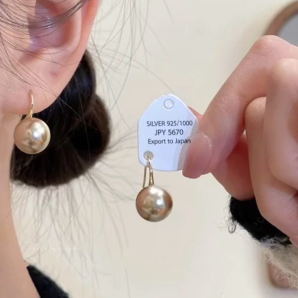 Retro French design, pearl earrings, earhooks, light luxury, high-end temperament, elegant earrings, women