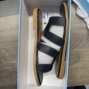 009 Widened and Fat Plus Size Women's Summer Women's Fashion Wear New Travel Flat Beach Versatile Flip-Flop Women's Shoes