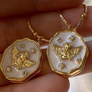European and American angel opening and closing album box necklace pet photo frame necklace female literary retro clavicle chain