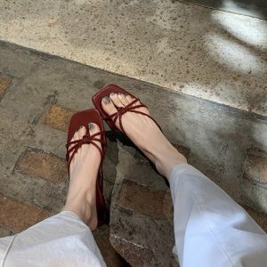 New sheepskin version ~ French evening breeze square toe thin strap flat slippers women's summer wear simple clip-on flip-flops