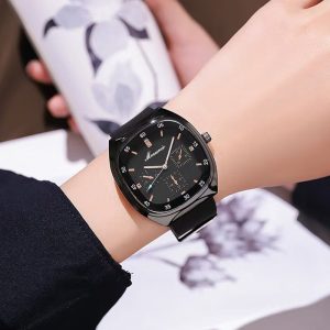 Foreign trade hot fashion wine barrel silicone with three-eyed blue needle men's watch men's watch quartz watch manufacturers spot wholesale
