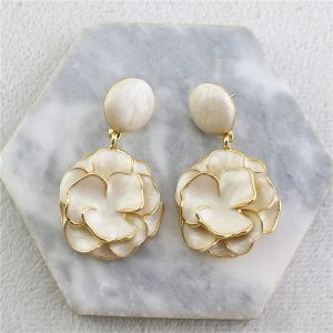 French niche purple magnolia flower painted three-dimensional rose earrings, high-end retro trendy cool earrings