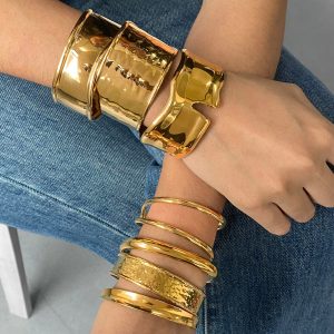 Jieding European and American stainless steel exaggerated gold bracelet high-quality open bracelet titanium steel hand jewelry cross-border bracelet
