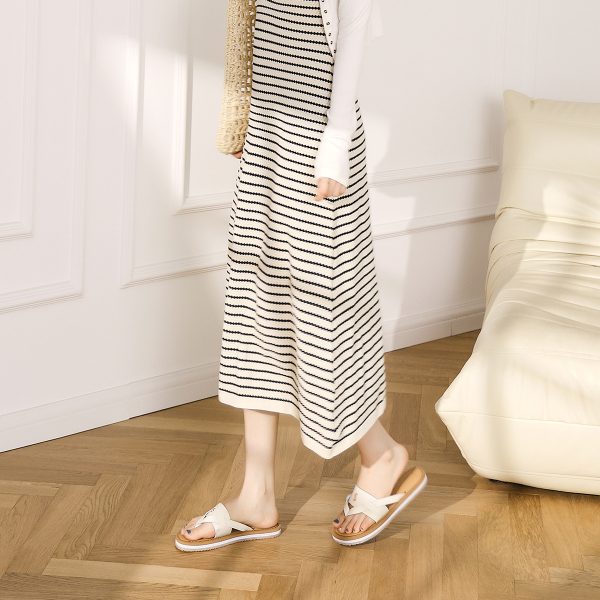 Genuine leather strap flip flops women's summer outerwear 2024 Internet celebrity fashion trend clip-toe flat beach sandals - Image 4