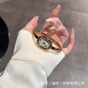 IBSO bracelet, quartz watch, small dial, niche light luxury temperament, Roman scale, oval, vintage cross-border, 1189