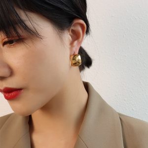 French fashion celebrity ball C earrings high quality version titanium steel plated 18K real gold earrings female factory wholesale