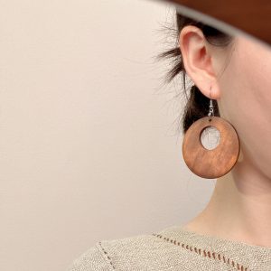 Maillard autumn and winter vintage wooden earrings niche design exaggerated resort earrings new Chinese ethnic style earrings for women