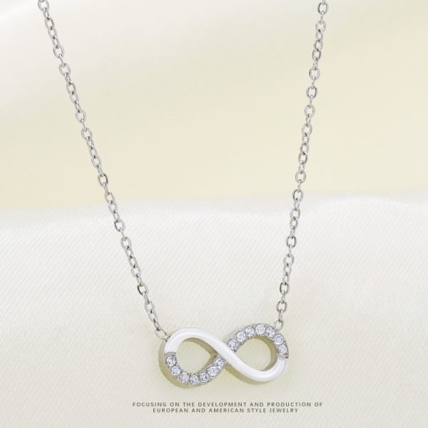 Cross-border hot selling foreign trade 8-character women's necklace infinite cycle versatility high-end sense does not fade simple zircon jewelry
