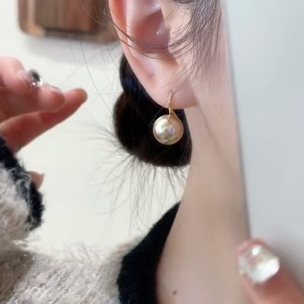 Retro French design, pearl earrings, earhooks, light luxury, high-end temperament, elegant earrings, women - Image 3